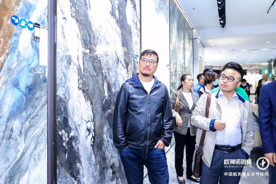 歐神諾5G雙層窯爐巖板智能生產(chǎn)線正式點火！_9