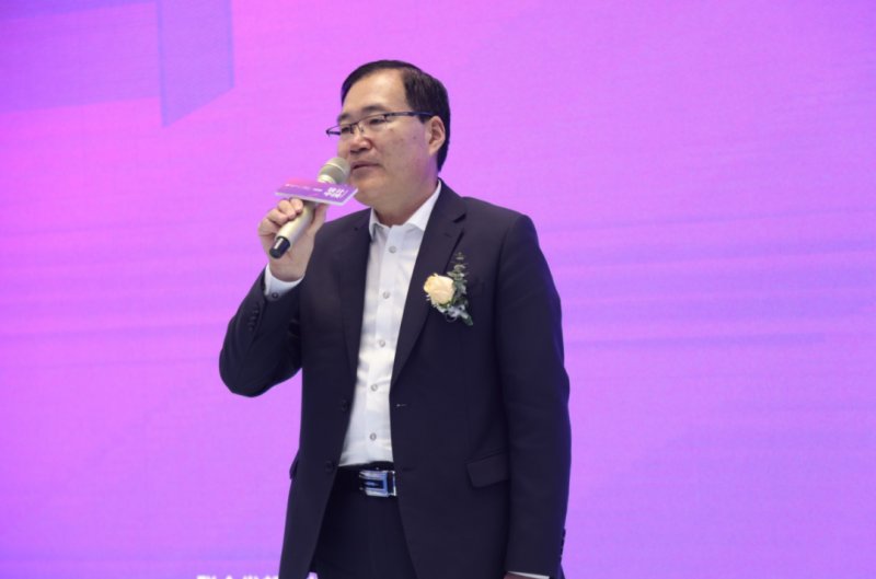 設(shè)計中國X東鵬巖板全國巡回論壇暨墻面巖板發(fā)布會（青島站）11月23日圓滿舉行！_2