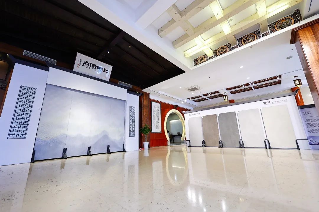 1661561583228374.jpg 冠軍磁磚董事總經(jīng)理龍根3.jpg