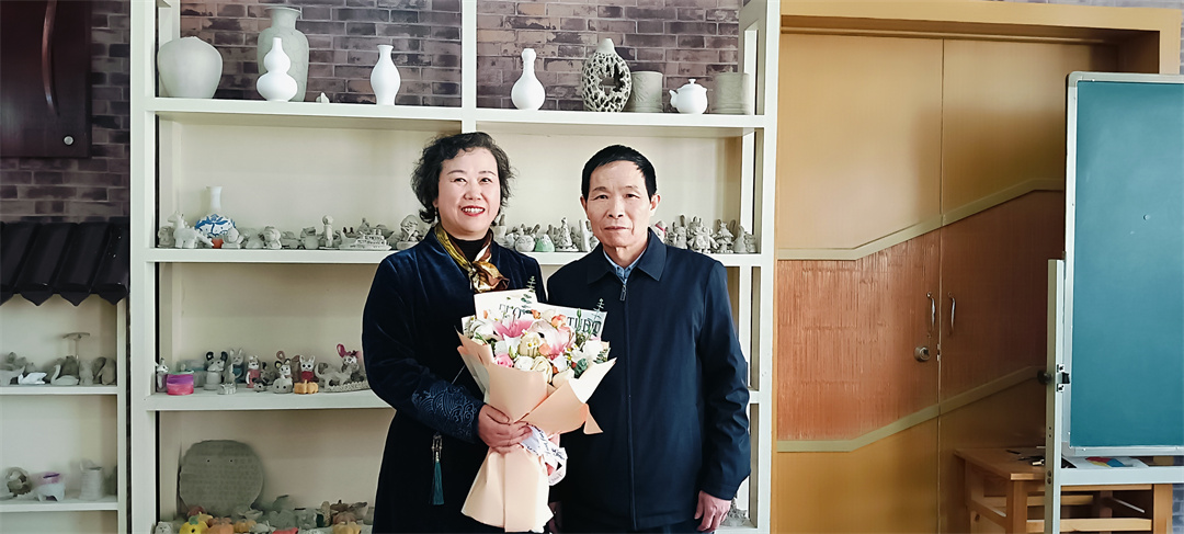 領略中國茶文化之美——盛世長安小學陶藝社團開展茶文化主題實踐活動 (11).jpg